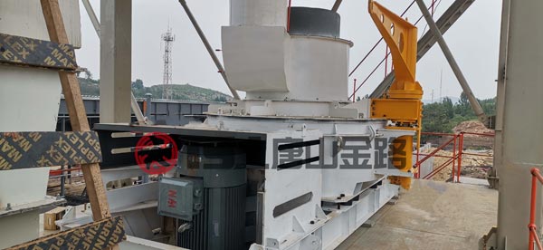 錘破、對輥破、立軸沖擊破三種制砂設備優(yōu)劣對比