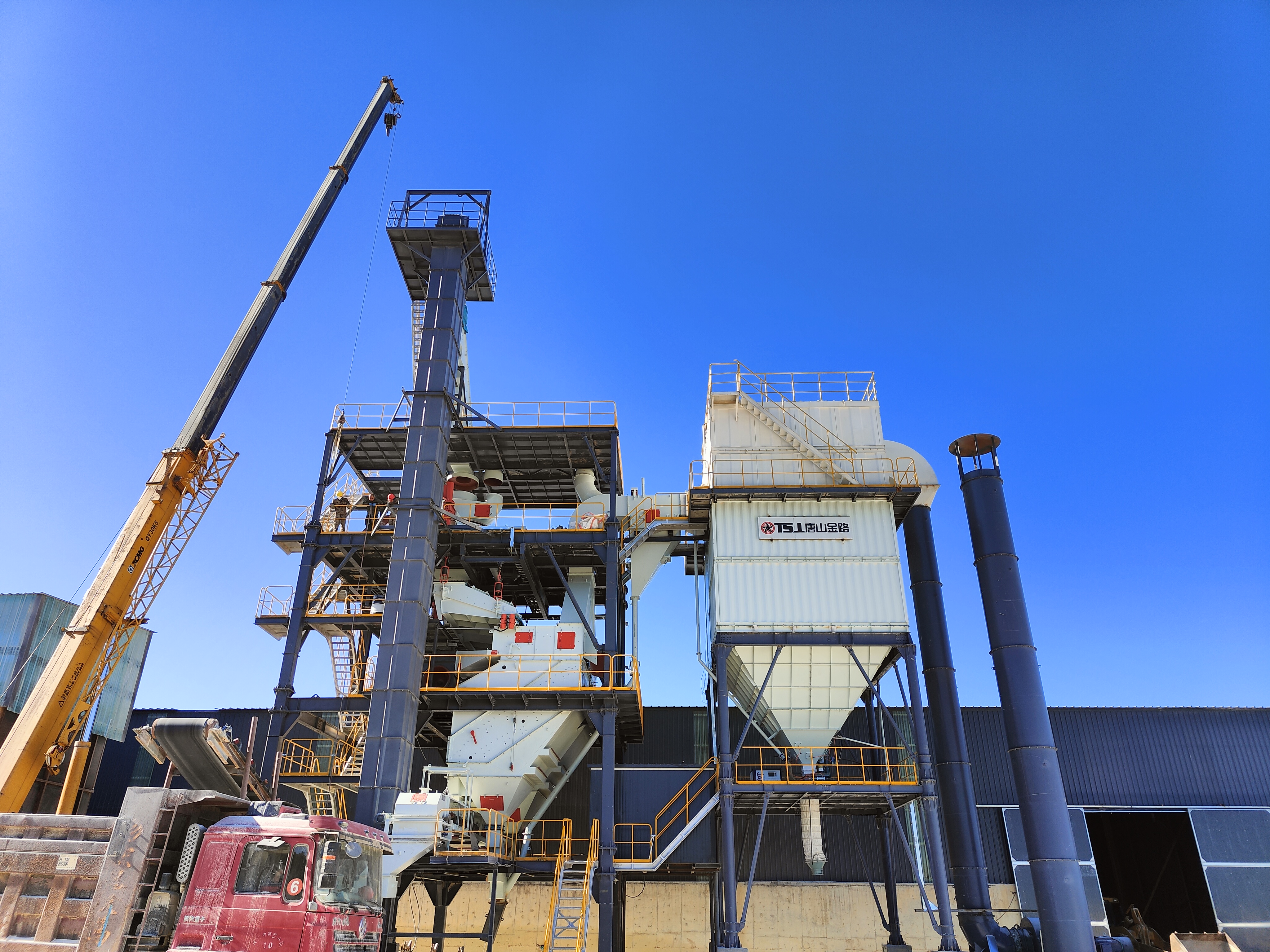 干法制砂樓：機制砂配比可調、含粉率可控，實(shí)現全年穩定生產(chǎn)的核心利器