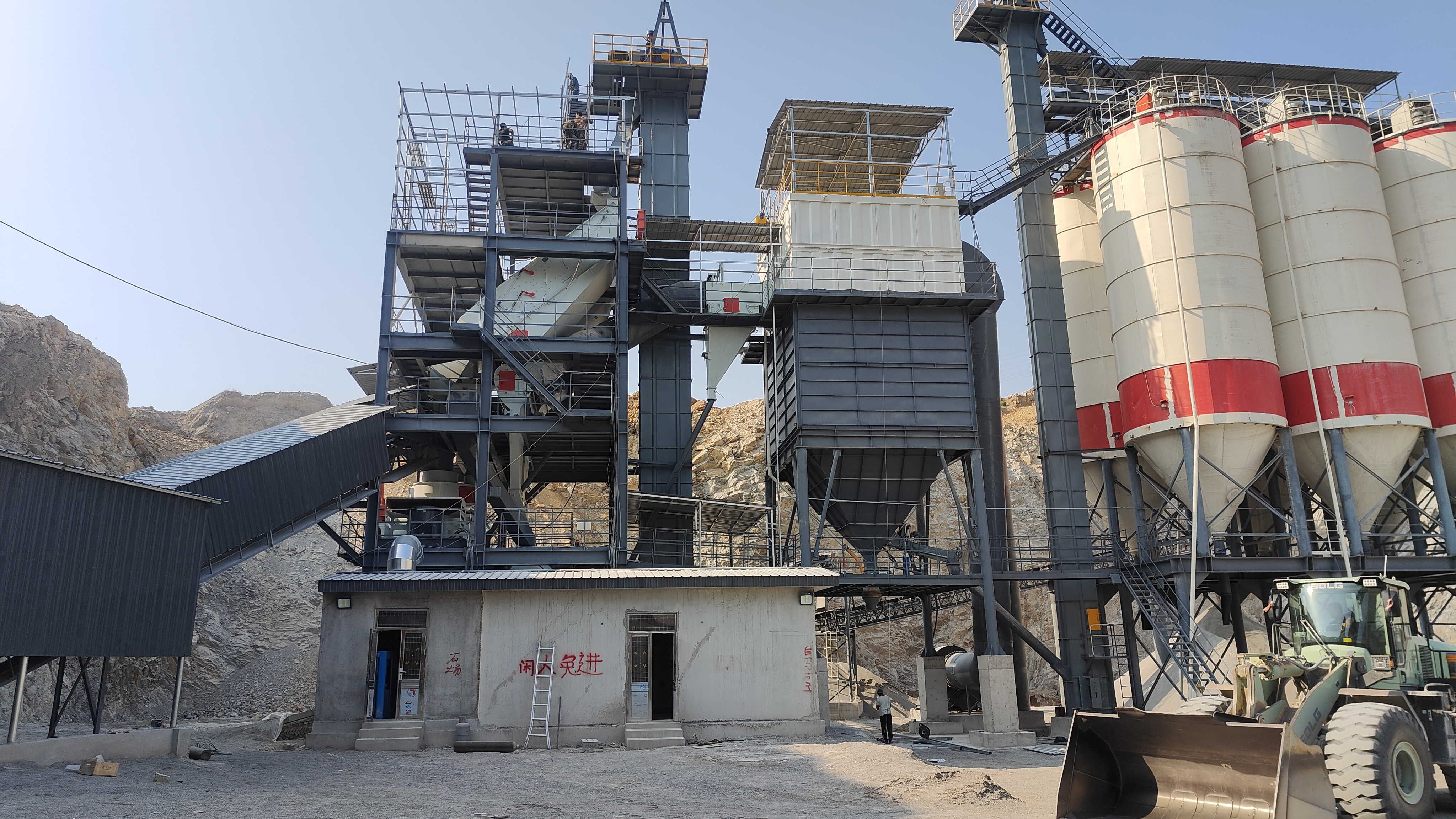 唐山金路干法制砂樓：開(kāi)啟機制砂生產(chǎn) “零排放?智能化” 新時(shí)代